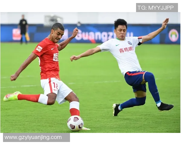 广州足球队在世界锦标赛中的精彩表现与力量分析 广州足球队在世界锦标赛中的精彩表现与力量分析