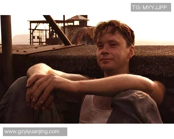 家暴女友的足球明星背后的黑暗故事与公众形象的巨大反差 家暴女友的足球明星背后的黑暗故事与公众形象的巨大反差